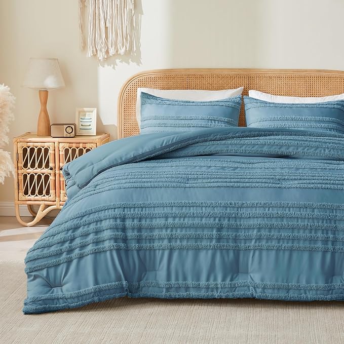BEDELITE Boho Comforter Set Queen Size, Dusty Blue Tufted Striped Bed Set 3 Pieces, Soft Vintage Farmhouse Comforter for All Seasons, Boho Home Decor,Fluffy Jacquard Bedding with 2 Pillow Shams