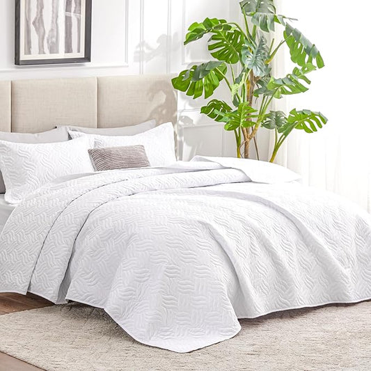 Love's cabin Quilts for Queen Bed White Bedspreads - Soft Bed Summer Lightweight Bedspread Comforter - Modern Style Wave Pattern Coverlet for All Season - 3 Pieces (1 Quilt, 2 Pillow Shams)