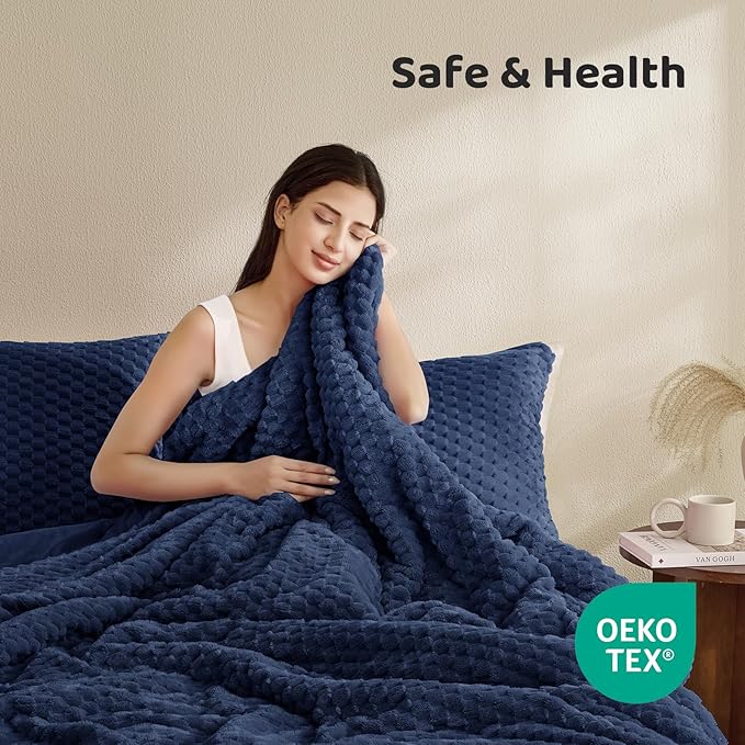 Petrichor Fluffy King Comforter Set - Ultra-Soft Navy Flannel Thick Comforter for King Bed, Luxury Warm Bedding Set for Winter & Fall, Cozy Fuzzy Bed Set 3 Pieces (1 Comforter & 2 Pillowcases)