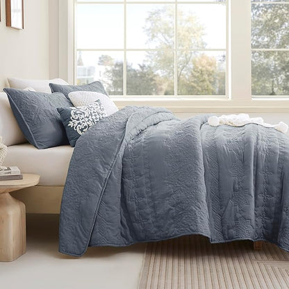 B2EVER Boho Blue Quilt Queen Size Bedding Sets with Pillow Sham, Bohemian Lightweight Soft Bedspread Coverlet, Farmhouse Floral Vintage Thin Comforter Bed Cover All Season, 3 Pieces, 90x90 inches
