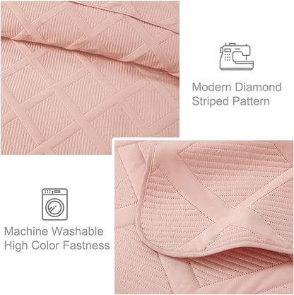 Exclusivo Mezcla Twin Size Quilt Set - Blush Pink Quilts Bedding Set with 2 Pillow Shams, Modern Bedspread with Striped Pattern, Soft Lightweight Bedspreads Coverlets for All Seasons