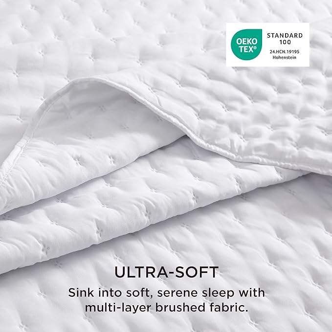 Bedsure California King Quilt - Bright White Bedspread California King Size & Lightweight Comforter, Modern Coverlet with Clover Pattern, Ultra Soft All-Season Bedding, 111x106 Inches | Stitch-Free Quilting, Ultra Soft, Lightweight, Machine Washable, P...