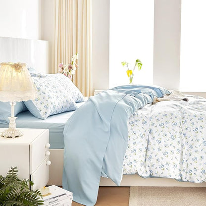 Wake In Cloud - Coquette Duvet Cover Set, Floral Cottagecore Flower Shabby Chic Cute Aesthetic, Soft Lightweight Bedding for Women Teen Girls, 3-Piece, White Blue, Full Size
