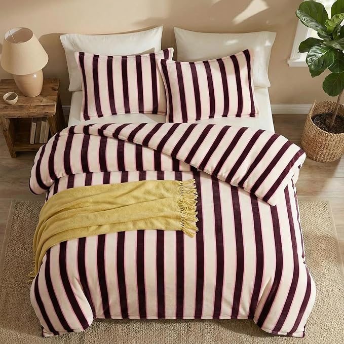 Bedbay Striped Queen Comforter Set Velvety Fleece Comforter Set Modern Style Striped Beding with 2 Pillowcases Lightweight 3 Pcs Boho Bedding Quilt Farmhouse Fluffy Bed Set for All Seasons