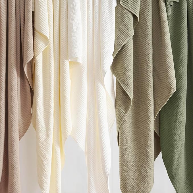 EVERGRACEHOME Cotton Coverlet Set King Size 3 Pieces, Lightweight Soft Ribbed Matelassé Bedspread Quilt Set, Cozy Oversized Quilted Bedding Set with 2 Pillow Shams for All Seasons, Olive Green