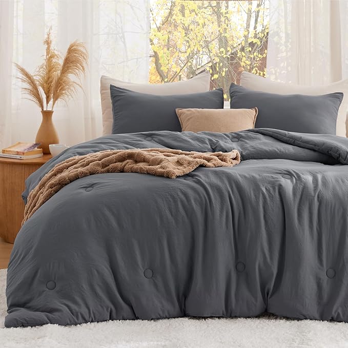 Bedsure Queen Comforter Set Dark Grey, Soft Prewashed Queen Size Bedding, Quilted Comforter with Circle Design, Down Alternative Comforter for All Seasons, 3 Pieces Bed Set with 2 Pillow Shams