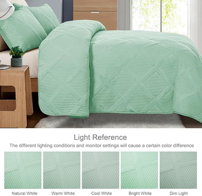 Exclusivo Mezcla King Quilt Set- Light Green Quilts Bedding Set with 2 Pillow Shams, Modern King Bedspread with Striped Pattern, Soft Lightweight Bedspreads Coverlets for All Seasons