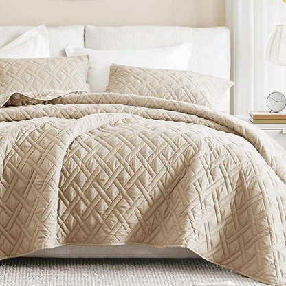 Comfort Spaces Queen Quilt Set Modern Reversible Diamond Coverlet Queen Bedding Set Cozy Quilted Winter Layer, All Season Lightweight Soft Queen Size Quilt, Kienna, Full/Queen Beige Diamond 3 Piece