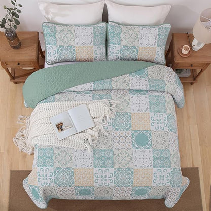 Dobuyly Patchwork Quilt Set Queen Size 3 Pieces Sage Green Yellow Boho Plaid Bedspreads, Summer Plaid Floral Coverlet Set, Soft Lightweight Microfiber Quilted Bedding Set for All Seasons 96"x90"