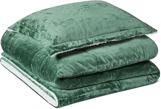 Amazon Basics Reversible Sherpa Comforter Set with Pillow Sham, Twin/Twin XL, Green