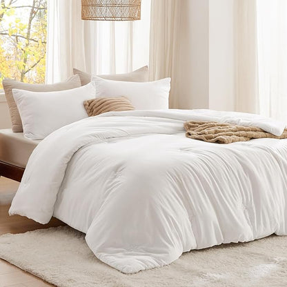 Bedsure King Size Comforter Set White, Soft Prewashed King Bedding, Quilted Comforter with Clover Design, Down Alternative Comforter for All Seasons, 3 Pieces Bed Set with 2 Pillow Shams