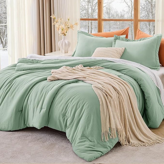 MUXHOMO King Size Comforter Set, All Season Ultra Soft Down Alternative Bedding - 3 Piece Lightweight Bed Set Includes 1 Comforter (104"x90") and 2 Pillow Shams (20"x36"), Sage Green