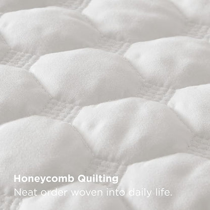 Bedsure Quilts King Size - Lightweight Bedspreads King Size with Classic Honeycomb Quilting, Soft Quilt Bedding Set, White Comforter Set Coverlet for All Seasons with 2 Pillow Shams (106" x 96") | Skin-Friendly Soft, All-Season Comfort, Breathable, Lig...