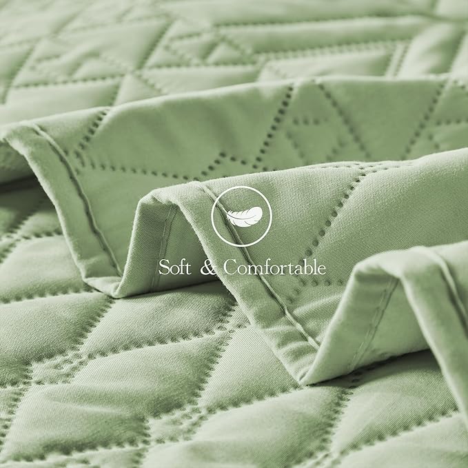akkialla Full/Queen Size Quilt Bedding Set,Sage Green Lightweight Microfiber Soft Bedspread,Modern Style Geoetric Pattern Coverlet Set for All Seasons,3 Piece(1 Quilt,2 Pillow Shams) | Breathable material, Easy care