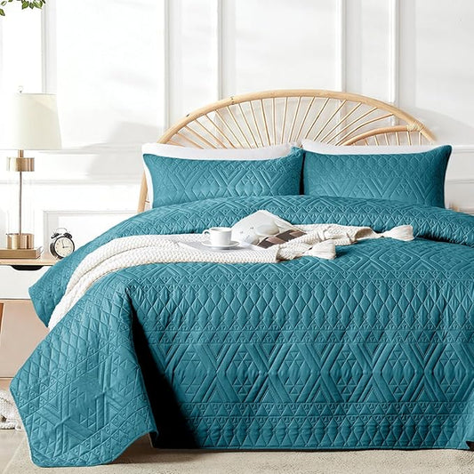 akkialla King/Cal King Quilt Set, Teal Lightweight Microfiber Bedspread Coverlet, Boho Geometric Pattern, Soft All-Season Bedding, 3-Piece (1 Quilt, 2 Pillow Shams) | Breathable fabric, Modern style