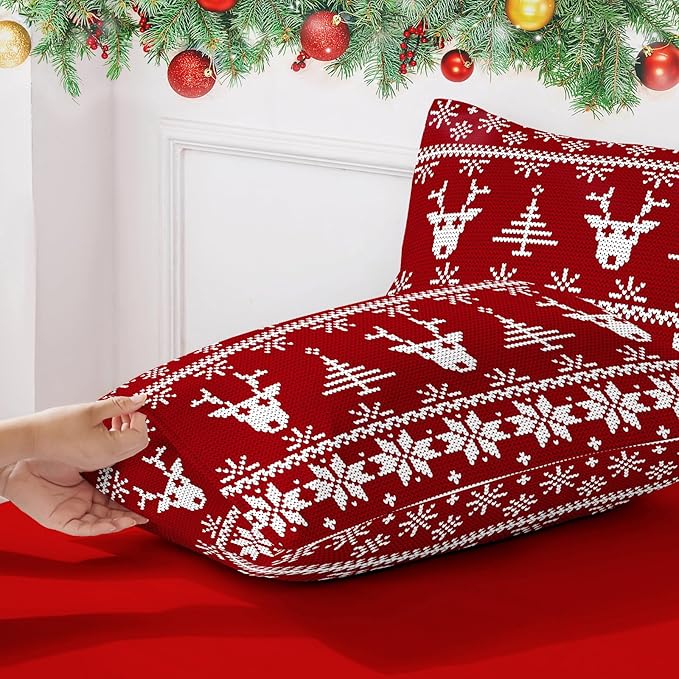 YIYEA Christmas Standard Pillow Cases Set of 2, Ultra Soft Double Brushed Microfiber Pillowcases Standard, Christmas Reindeer Bed Pillow Covers, Fade Resistant, Easy Slip-On (20"x26")