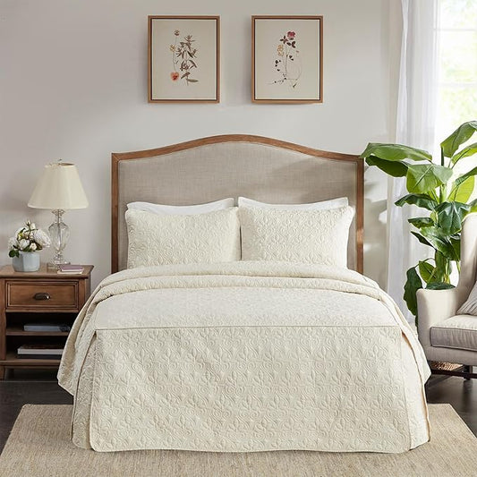 Madison Park Quebec Split Corner Quilted Bedspread Classic Traditional Design All Season, Lightweight, Bedding Set, Matching Shams, Queen, Damask Quilted Cream 3 Piece