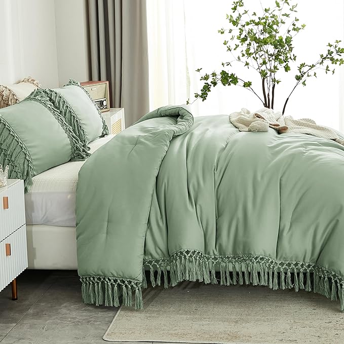 Andency Comforter King Size Set Sage Green, 3 Pieces Boho Tassel Lightweight Vintage Soft Bedding Comforter Sets for King Bed, All Season Fluffy Fringe Bed Set (104x90In Comforter & 2 Pillowcases)