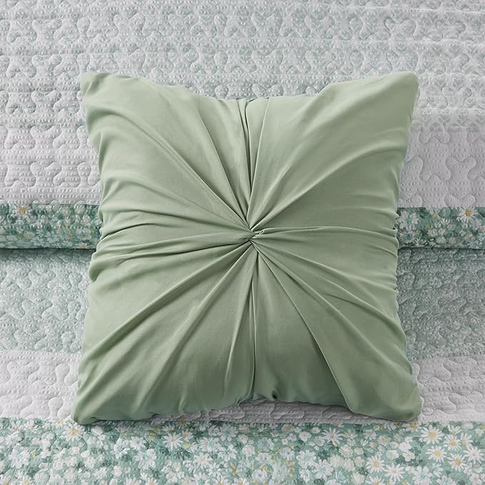 Madison Park Quilt Set, Seersucker Floral Coverlet for Queen Size Bed, All Season Lightweight Bedding, Farmhouse Quilt Set, Vermicelli Quilting, Throw Pillow, Caralie, Full/Queen Green 4 Piece