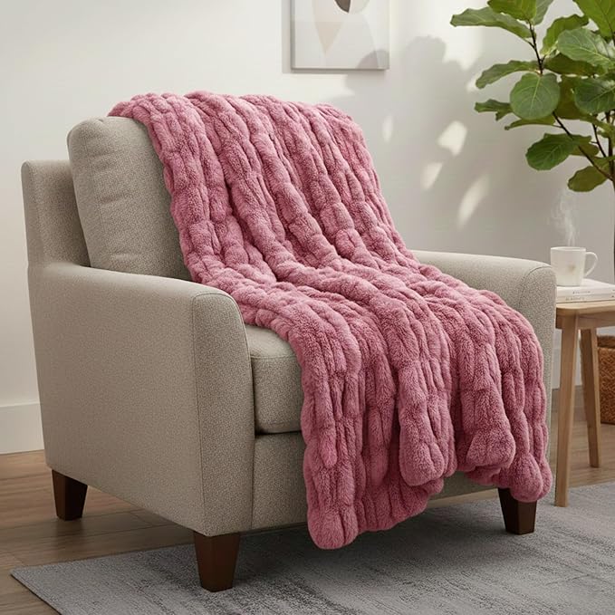 Lavish Home Oversized Ruched Faux Fur Blanket - 60x80-Inch Plush Polyester Faux Fur Queen-Size Throw for Sofas and Beds - Luxurious Bedding (Pink)