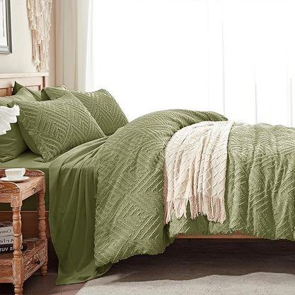 Zzlpp King Comforter Set 7 Pieces, Army Green Tufted Bed in a Bag with Comforter and 2 Sheets, All Season Boho Bedding Sets with 1 Comforter, 2 Pillow Shams, 2 Pillowcases