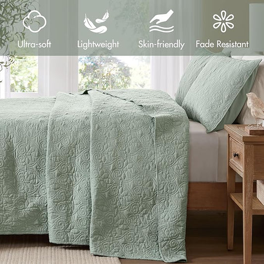 Madison Park Quebec Reversible Quilt Set Damask Design, Double Sided Stitching All Season, Lightweight Bedspread Bedding Set, Matching Sham, Seafoam, Queen(102"x118") 3 Piece