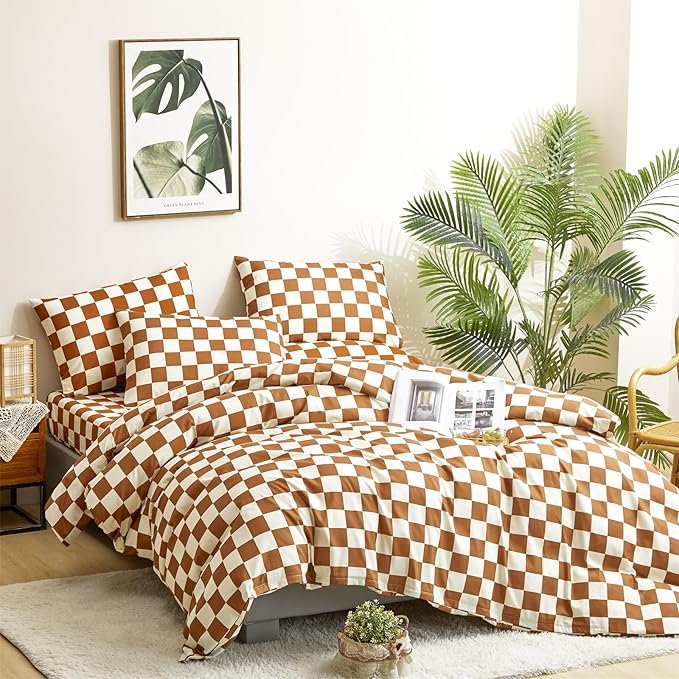 CLOTHKNOW Brown Plaid California King Comforter Set 3Pcs Grid Bedding Comforter Sets Soft Checker Caramel Comforter with 2 x Pillow Cases