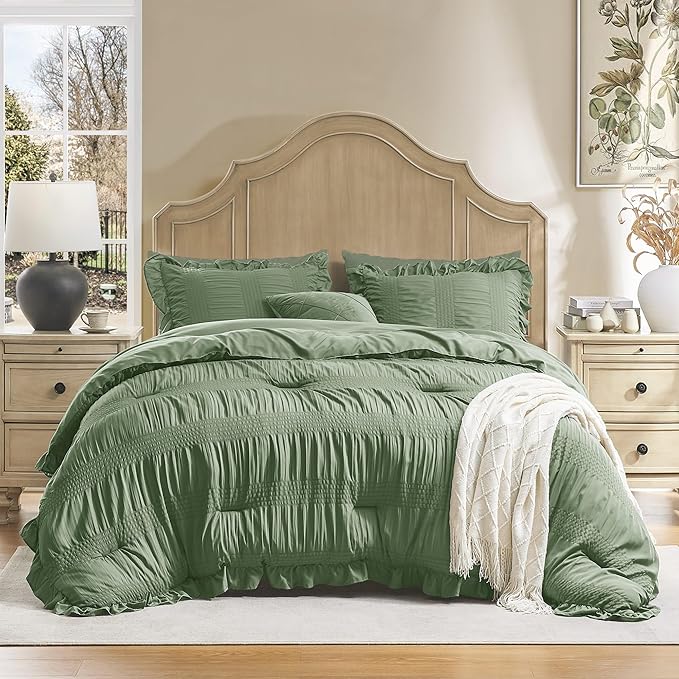 Queen Comforter Set Seersucker 7 Pieces Luxury Ruffle Bed in a Bag Queen Size for All Season Green Bedding Set with Comforter, Pillowcases, Flat Sheet, Fitted Sheet and Pillow Shams