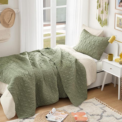 Comfort Spaces Twin Quilt Set Modern Reversible Diamond Coverlet Twin Bedding Set Cozy Quilted Winter Layer, All Season Lightweight Soft Twin Size Quilt, Kienna, Twin/Twin XL Olive Green 2 Piece