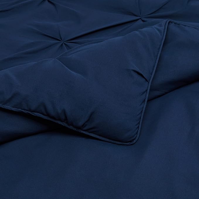 Amazon Basics 2-Piece All-Season Down-Alternative Comforter Bedding Set, Pinch Pleat Design with Piped Edges, Twin/Twin XL, Navy Blue