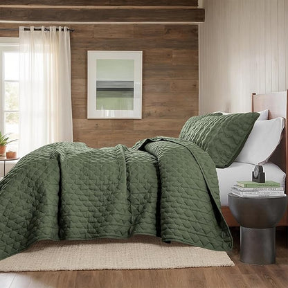 WDCOZY Olive Green Quilts Queen Size Bedding Set with 2 Pillow Shams, Lightweight Soft Full Bedspread Coverlet, Thin Comforter Bed Cover for All Season, 3 Pieces, 90x90 inches