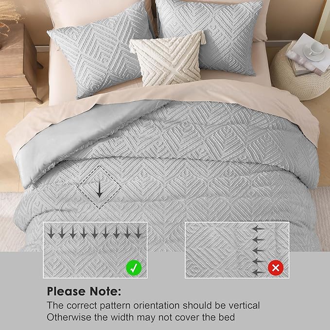 Litanika Oversized King Comforter Set Light Grey, 3 Pieces Tufted Boho Farmhouse Bedding Comforter Set, Lightweight Fluffy All Season Comforter Set (120x98In Comforter & 2 Pillowcases)