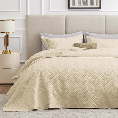 Love's cabin Quilts for Queen Bed Camel Bedspreads Bedding Set - Summer Lightweight Bedspread Comforter - Wave Pattern Bedding Coverlet for All Season - 3 Pieces (1 Quilt, 2 Pillow Shams)