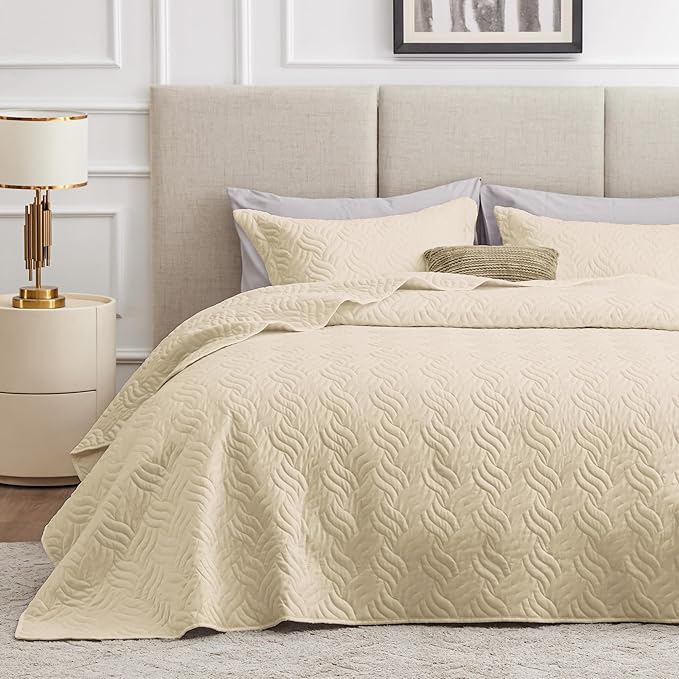 Love's cabin Twin Quilt Bedding Set Camel Bedspreads - Soft Bed Summer Lightweight Bedspread Comforter - Wave Pattern Bedding Coverlet for All Season - 2 Pieces (1 Quilt, 1 Pillow Sham)