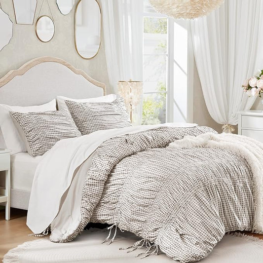 Intelligent Design Ella Queen Comforter Set – Ruched Gingham Shabby Chic Bedding, Bow-Tie Detail, All Season Lightweight 3 Piece Bedding Set, Sham, Full/Queen, Brown
