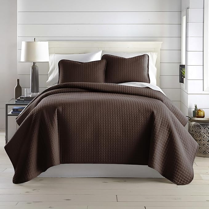 Southshore Fine Living, Inc. Full/Queen Quilt Bedding Set, Comfy Microfiber Coverlet, Queen Size Bedspread, Stain and Pet Hair Resistant Bedding, Full Size Quilt Set w/2 Shams, Chocolate Brown