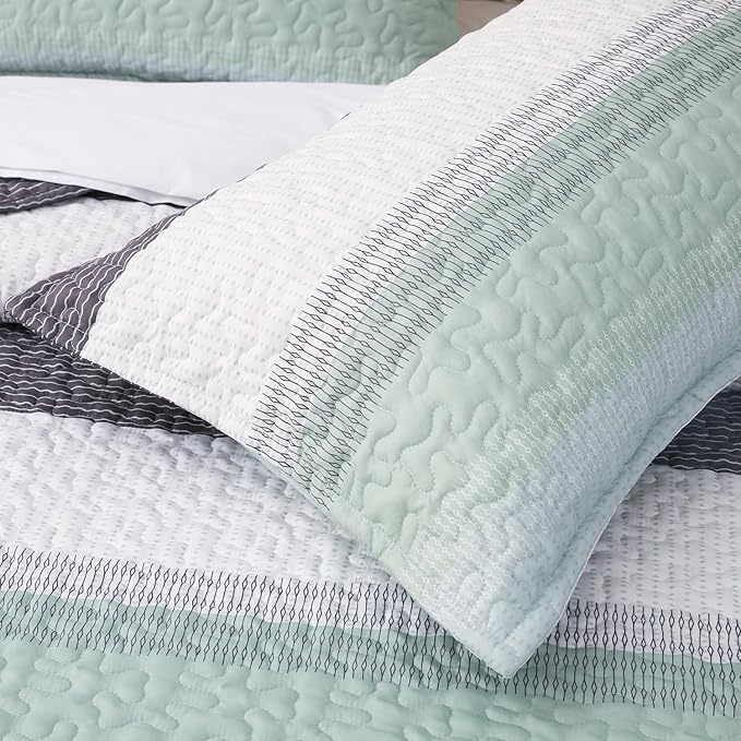 DURLENGEN Quilt Set King Size 3Pcs,Soft Microfiber Lightweight Bedspread,White & Green Striped Geometric Pattern Coverlet for All Season Layering(King 106x96,Mint Green)
