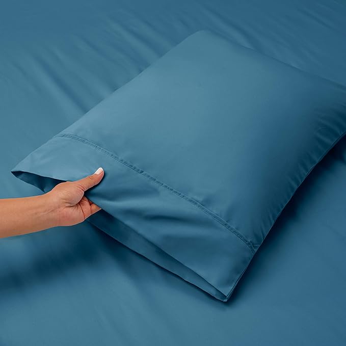 Nestl Queen Size Sheet Set, 4 Piece Extra Deep Pocket (18-24 inches), Microfiber, Hotel Luxury, Soft, Breathable, Wrinkle-Free, Easy to Care, Blue Heaven