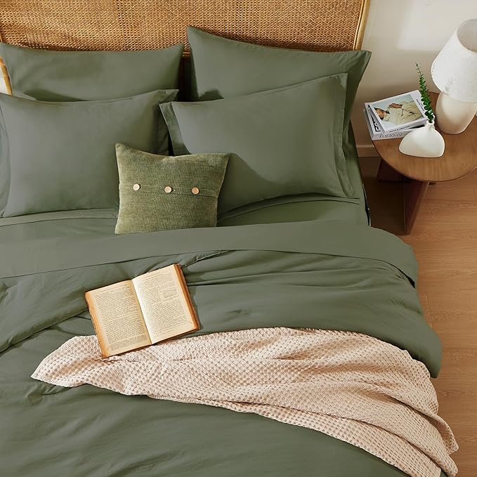 WRENSONGE Queen Comforter Set- 7 Pieces Soft Olive Green Bed in a Bag with Fitted Sheet, Flat Sheet, 2 Pillow Shams, and 2 Pillowcases- Warm Bedding Sets Queen for All Season