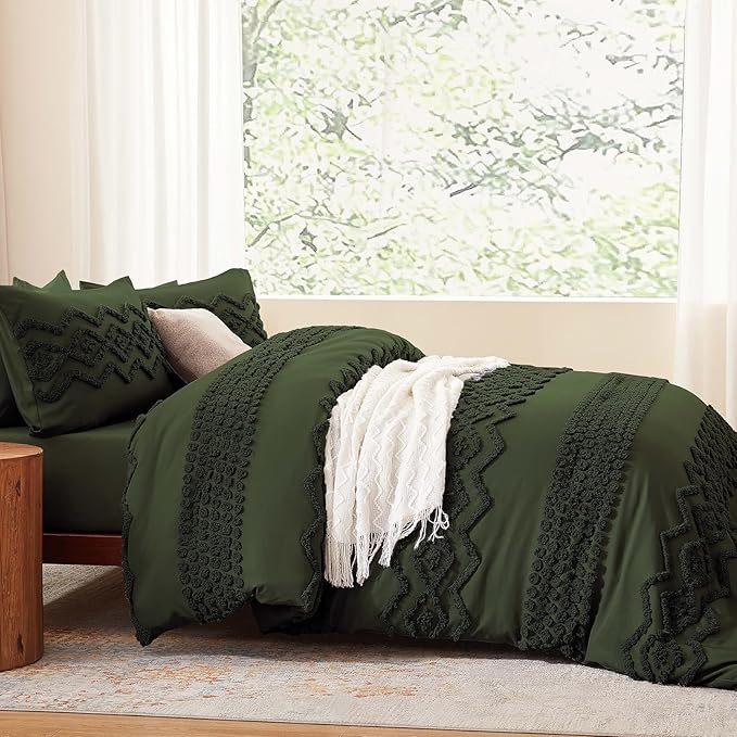 Luxudecor Olive Green Boho Tufted Comforter Set Full Size 3 Pieces Boho Shabby Chic Comforter Farmhouse Embroidery Bedding Set Soft Comforter for All Seasons (Olive Green, 80''x90'')