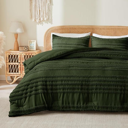 BEDELITE Boho King Size Comforter Set - Olive Green Tufted Striped Bed Set 3 Pieces, Soft Vintage Farmhouse Comforter for All Seasons, Boho Home Decor,Fluffy Jacquard Bedding with Pillow Sham