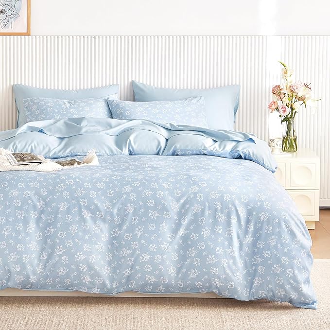 Wake In Cloud - Coquette Duvet Cover Set, Floral Cottagecore Flower Shabby Chic Cute Aesthetic, Soft Lightweight Bedding for Women Teen Girls, 3-Piece, Light Blue, Twin/Twin XL Size