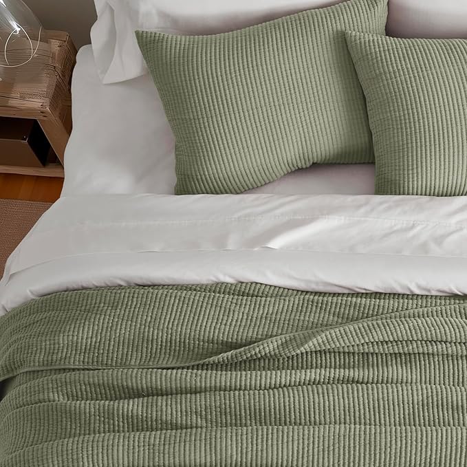 EVERGRACEHOME Cotton Coverlet Set King Size 3 Pieces, Lightweight Soft Ribbed Matelassé Bedspread Quilt Set, Cozy Oversized Quilted Bedding Set with 2 Pillow Shams for All Seasons, Light Sage Green