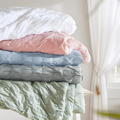 Comfort Spaces Comforter for King Size Bed, Ogee Ruched with Crinkle Texture, Breathable Comforter Set King, All Season Lightweight Bedding Set, Shams, Décor Pilow, King/Cal King Pink 4 Piece