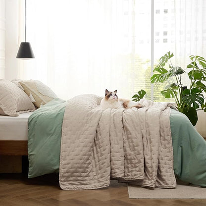 Bedsure Twin Quilt Bedding Set - Soft Ultrasonic Twin XL Bedspread - Light Camel Coverlet Quilted Bedding - Lightweight Comforter Set for All Seasons (Includes 1 Pillow Sham) | Stitch-Free Quilting, Ultra Soft, Lightweight, Machine Washable, Pet-Friendly