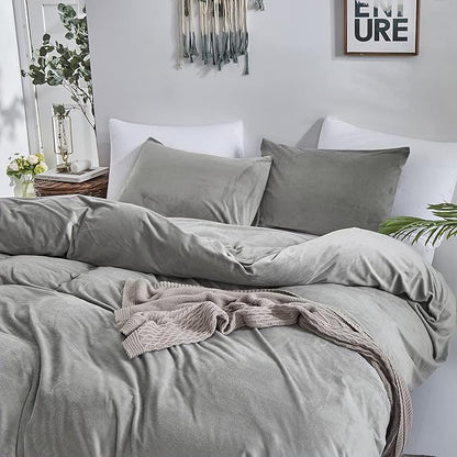 CLOTHKNOW Grey Velvet California King Comforter Set Gray Bedding Comforter Sets Soft Warm Gray Comforter Grey Comforter with 2 x Pillow Cases