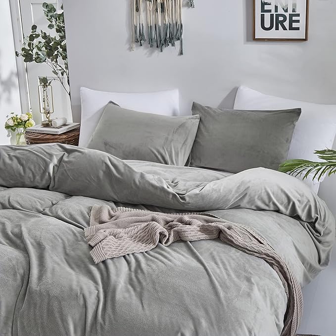 Luxlovery Grey Velvet Comforter Set Queen Men Women Plush Fluffy Dark Grey Bedding Comforter Set Flannel Heavyweight Winter Thick Warm Comforter Set