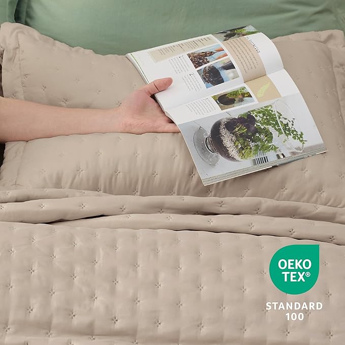 Bedsure Twin Quilt Bedding Set - Soft Ultrasonic Twin XL Bedspread - Light Camel Coverlet Quilted Bedding - Lightweight Comforter Set for All Seasons (Includes 1 Pillow Sham) | Stitch-Free Quilting, Ultra Soft, Lightweight, Machine Washable, Pet-Friendly
