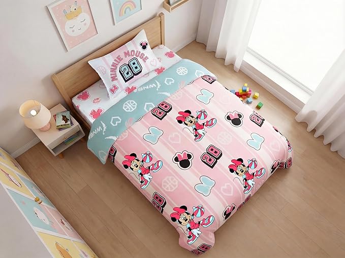 Northwest Disney Minnie Mouse Twin Comforter Set, Reversible Design Ultra Soft Fade Resistant Microfiber Kids Bedding Set, Officially Licensed