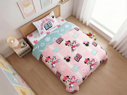 Northwest Disney Minnie Mouse Twin Comforter Set, Reversible Design Ultra Soft Fade Resistant Microfiber Kids Bedding Set, Officially Licensed